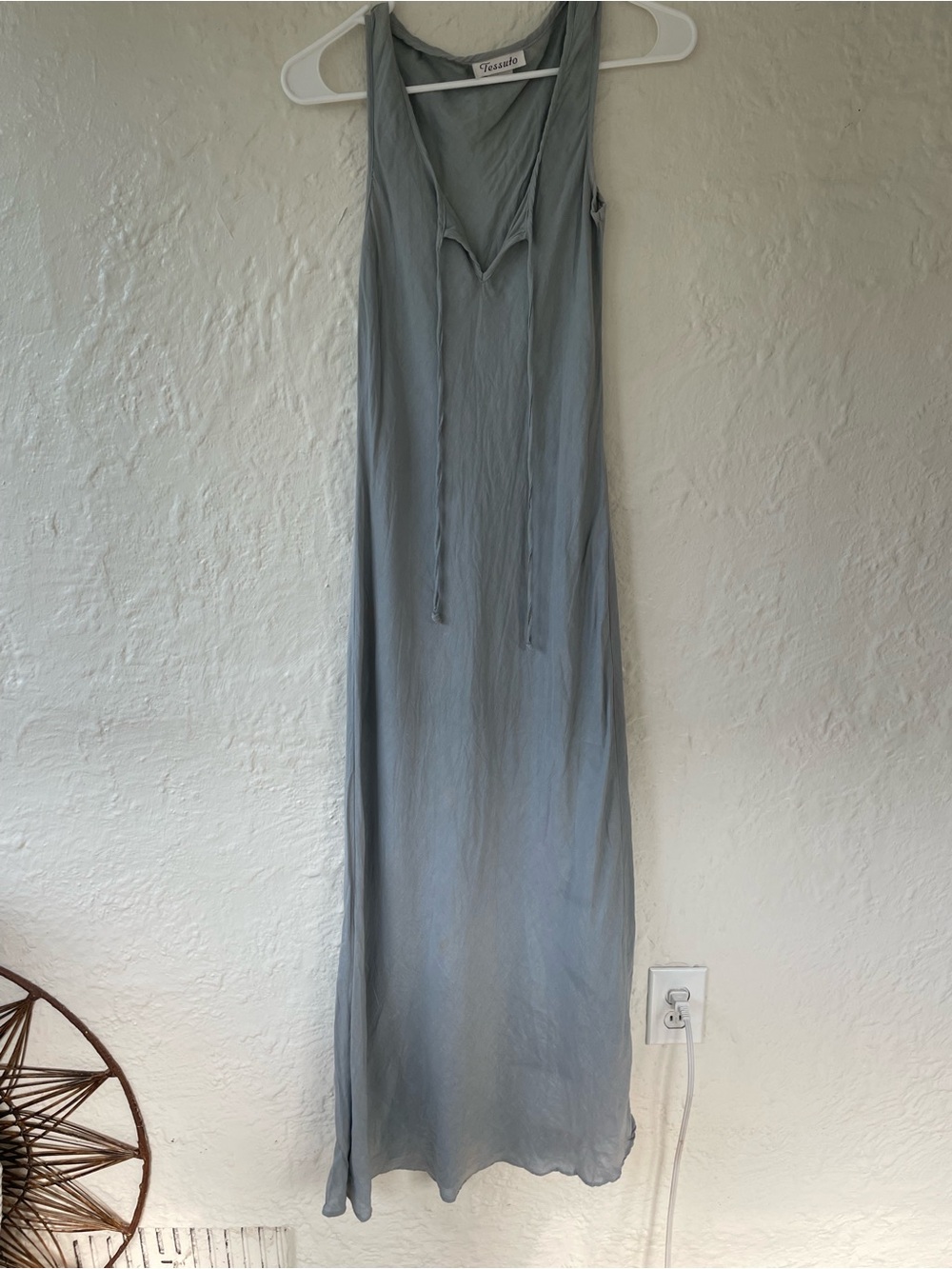 Tessuto vintage gray rayon/linen blend maxi shift dress, tie vneck; size S